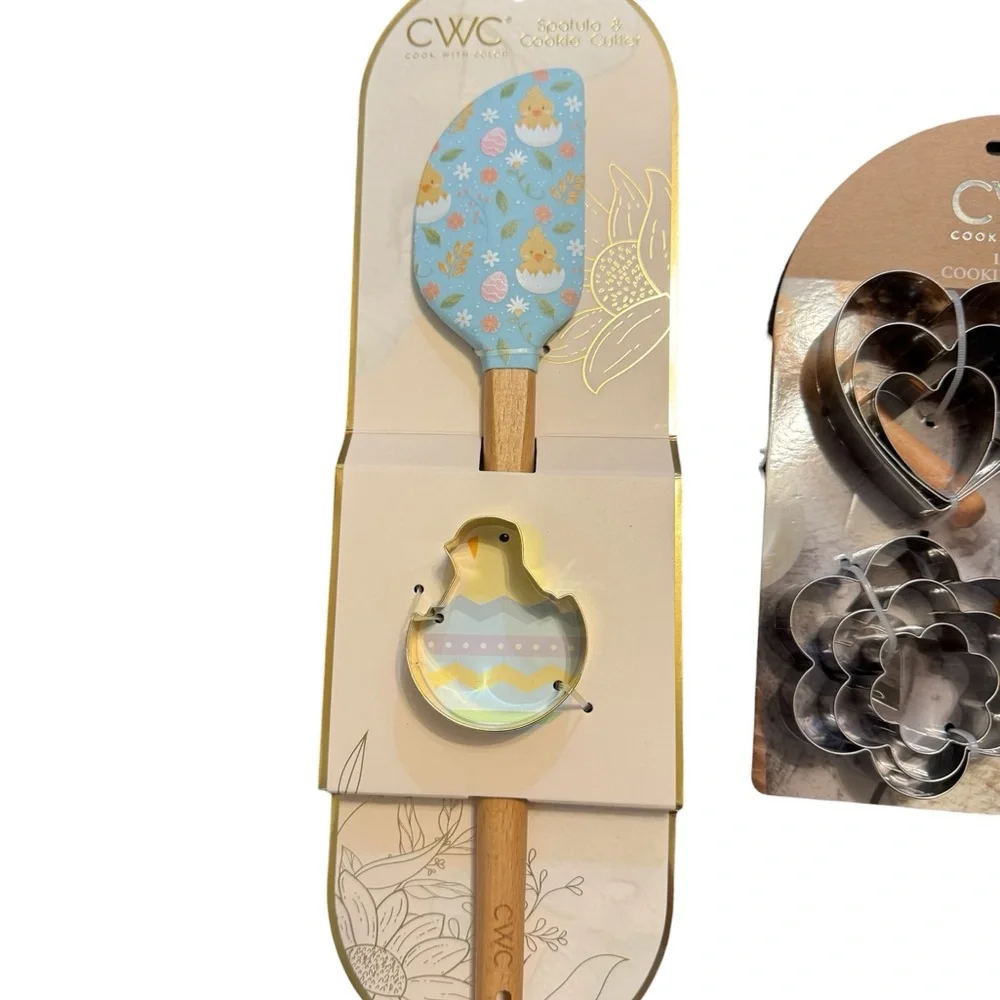 CWC Set of Spatula & Cookie‎ Cutter and Set of 12 Cookie Cutters NWT